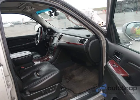 2008 Cadillac Escalade Standard из США, поврежденный, VIN 1GYFK63888R209268